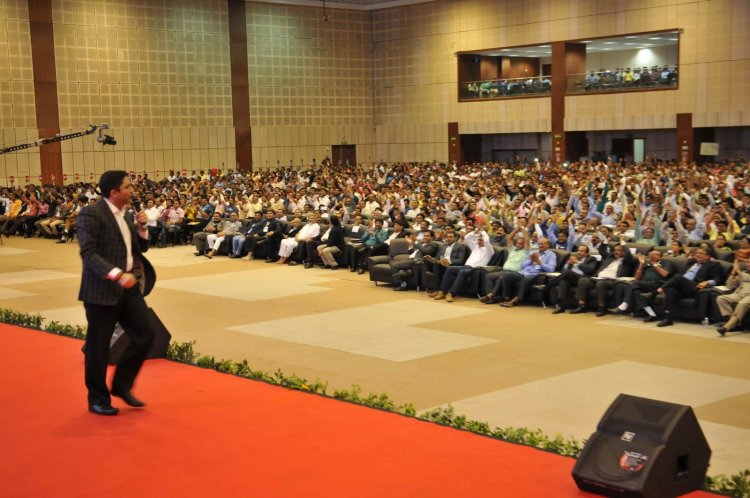 How to become a Motivational Speaker in India – Akash Gautam’s super inspiring story!